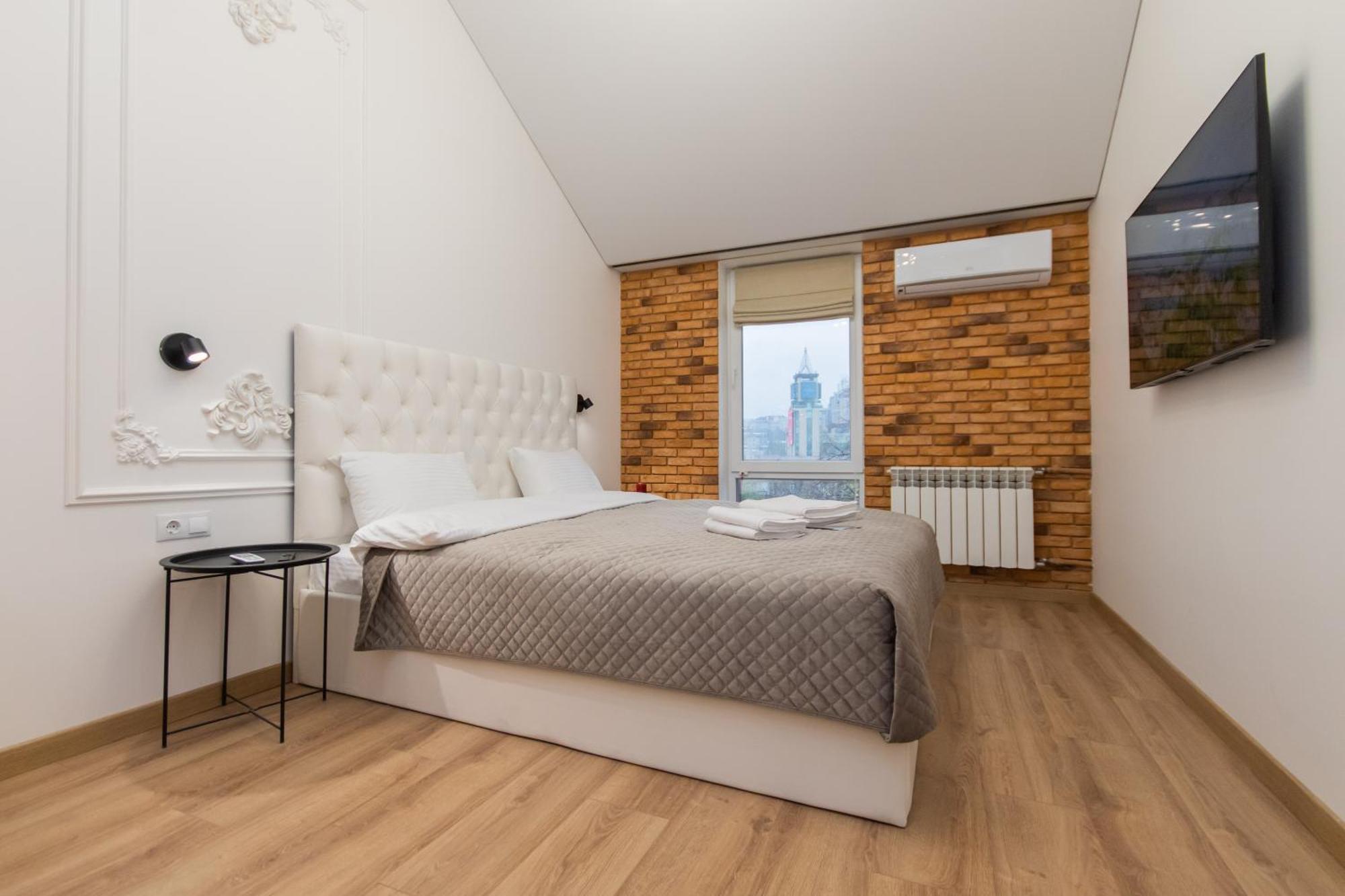Myfreedom Lux Апартаменти Центр Вул Євгена Чикаленка 33 М Хрещатик Kyiv Exterior photo